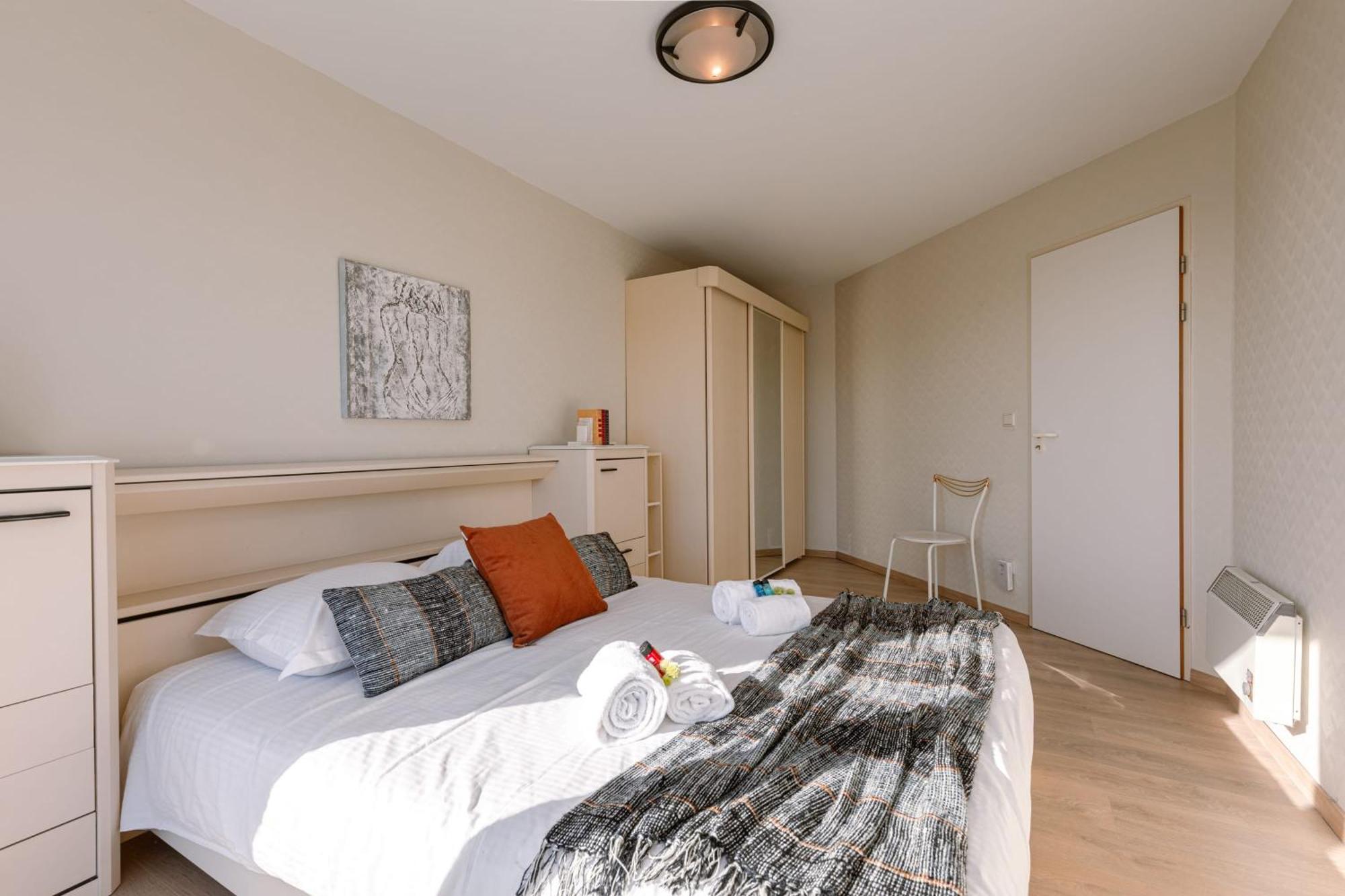 Huswell - Spacious & Modern Sea View Apartment With Garage Oostende Bagian luar foto