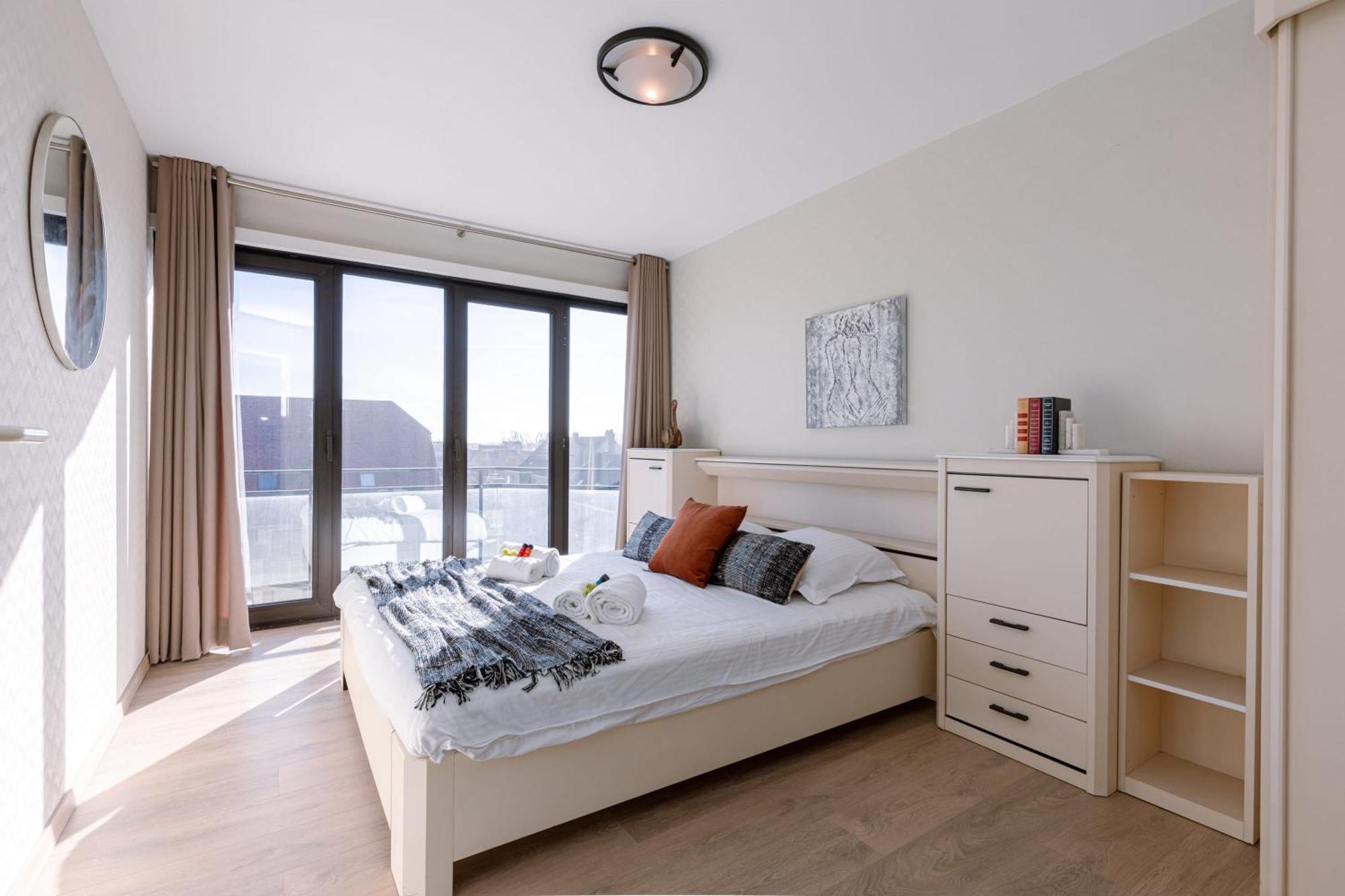 Huswell - Spacious & Modern Sea View Apartment With Garage Oostende Bagian luar foto