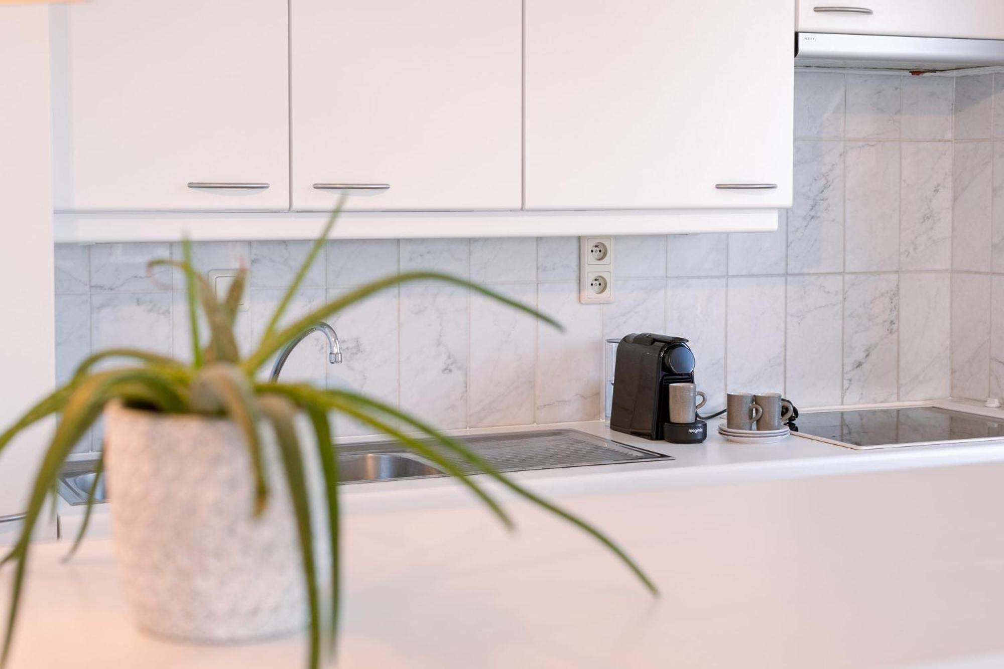 Huswell - Spacious & Modern Sea View Apartment With Garage Oostende Bagian luar foto